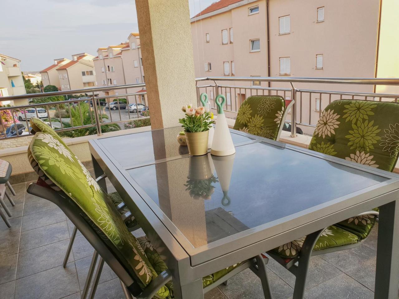 Apartment Zana Novaglia Esterno foto